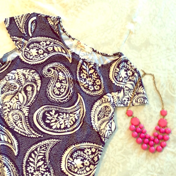 Dresses & Skirts - Paisley dress